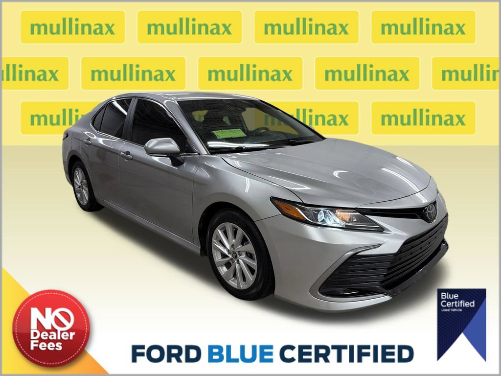 Used 2023 Toyota Camry LE w/ Convenience Package FWD image 1