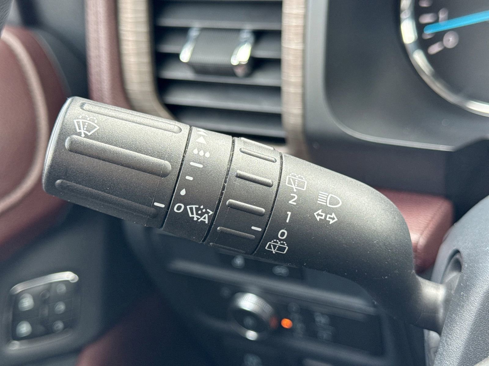 Certified 2022 Ford Expedition Limited image 27