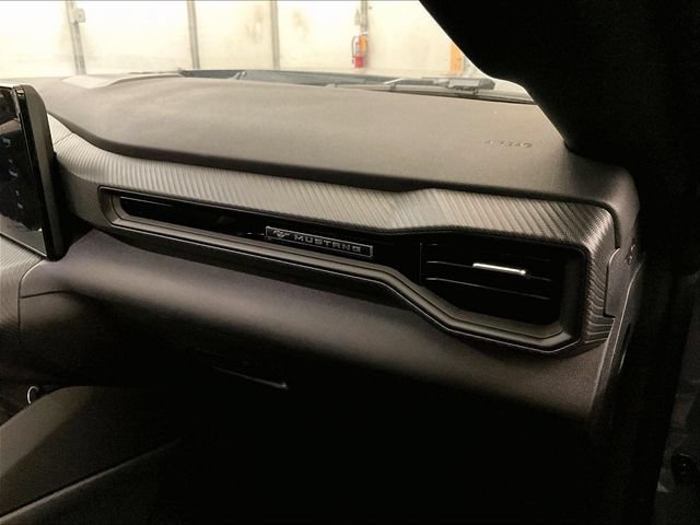 Certified 2025 Ford Mustang Coupe RWD image 15