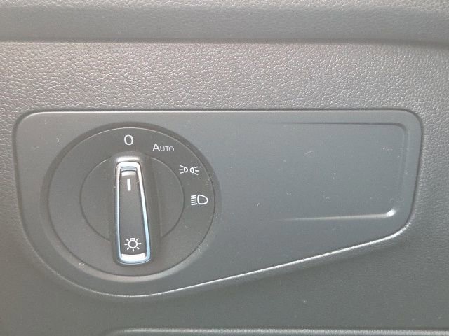 Used 2019 Volkswagen Tiguan SE AWD/4WD image 26