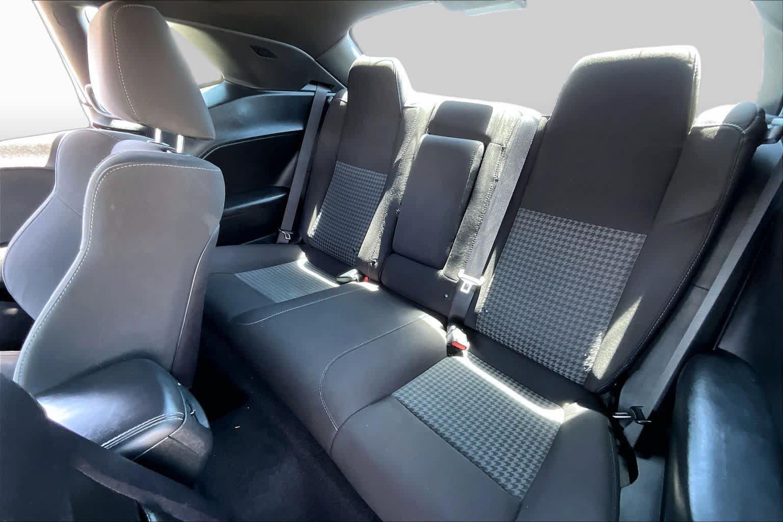 Used 2019 Dodge Challenger R/T RWD image 20