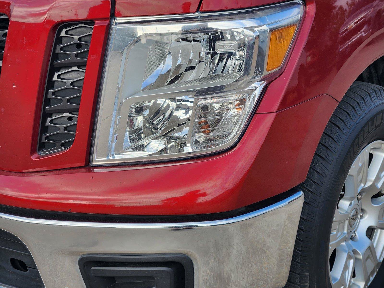 Used 2019 Nissan Titan SV RWD image 6