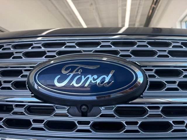 Certified 2024 Ford Explorer Limited w/ Limited Technology Package AWD/4WD image 3