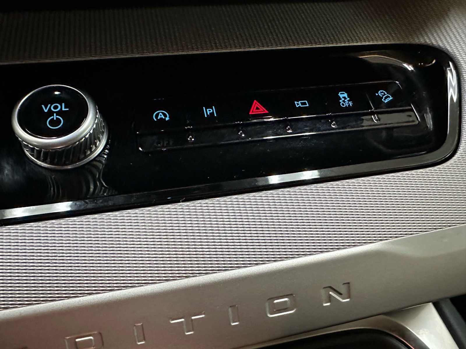 Certified 2025 Ford Expedition Active image 42