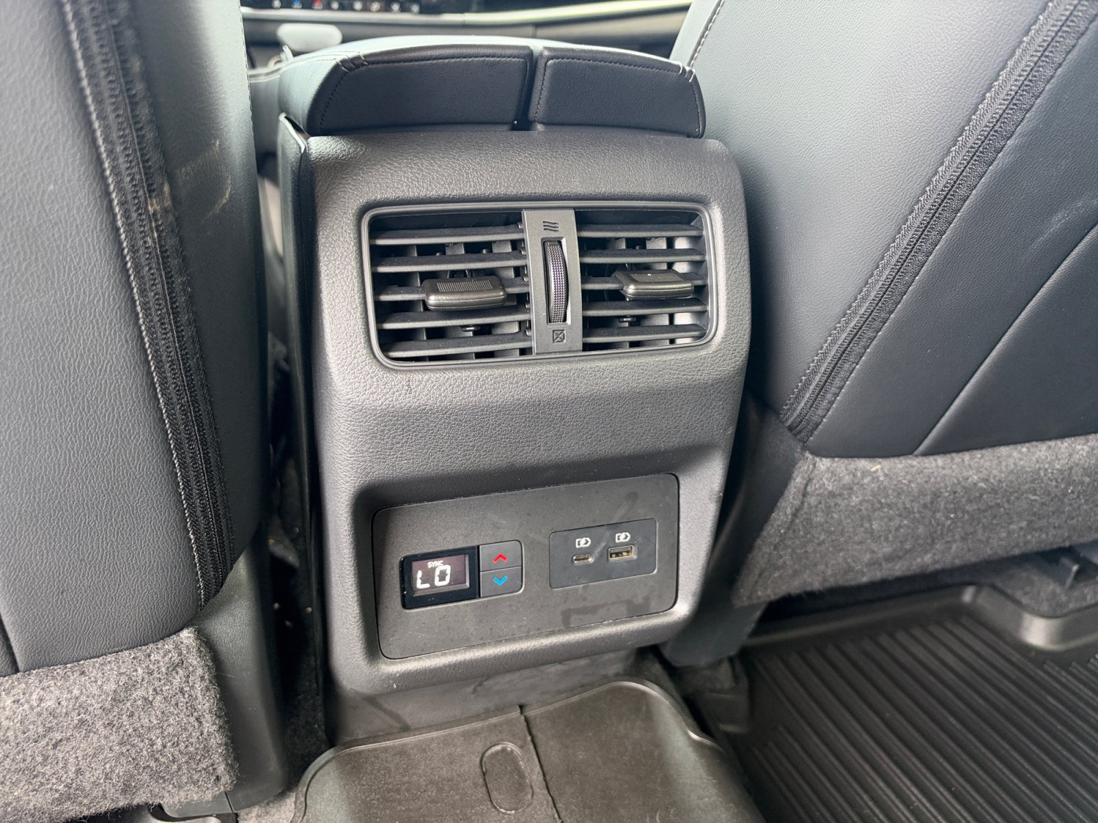 Used 2023 Nissan Rogue SL w/ SL Premium Package FWD image 17