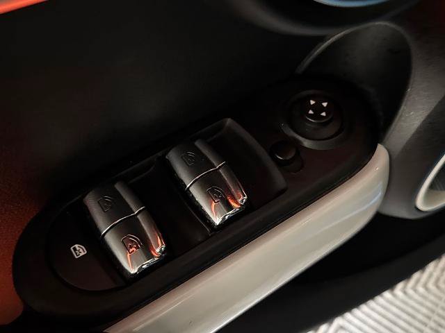 Used 2018 MINI Cooper S FWD image 17