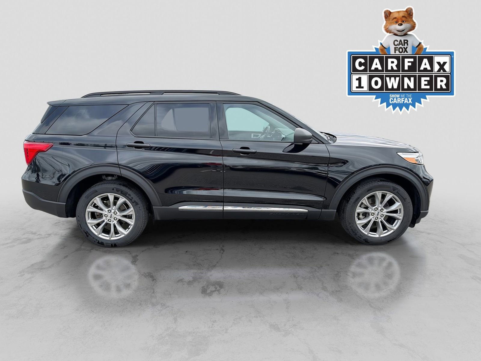 Certified 2024 Ford Explorer XLT w/ Equipment Group 202A AWD/4WD image 9