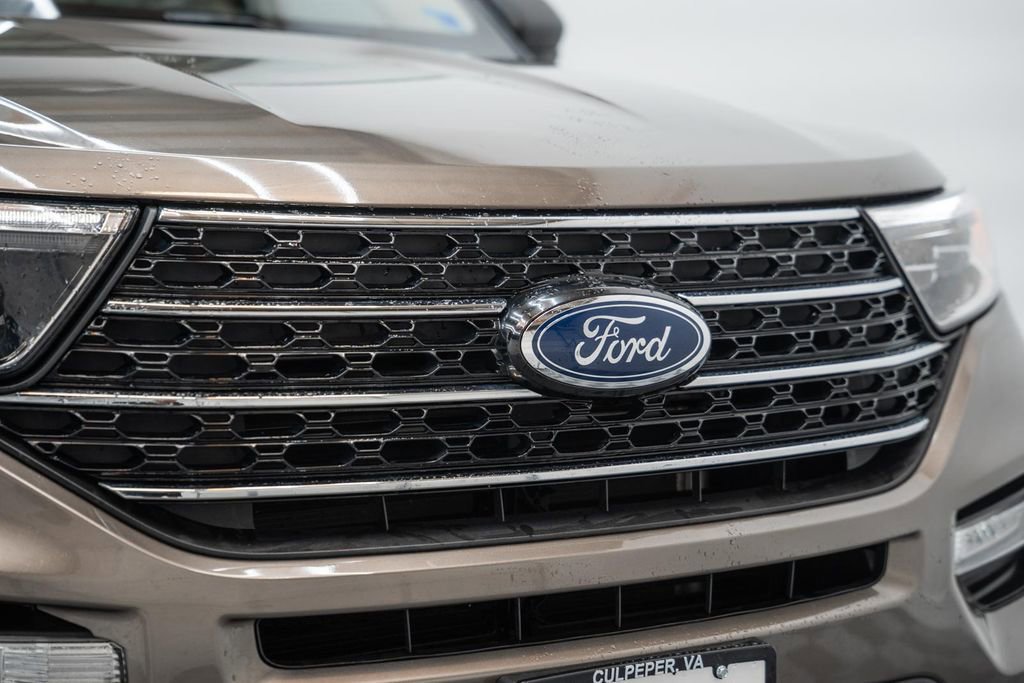 Certified 2021 Ford Explorer XLT w/ Equipment Group 202A image 14