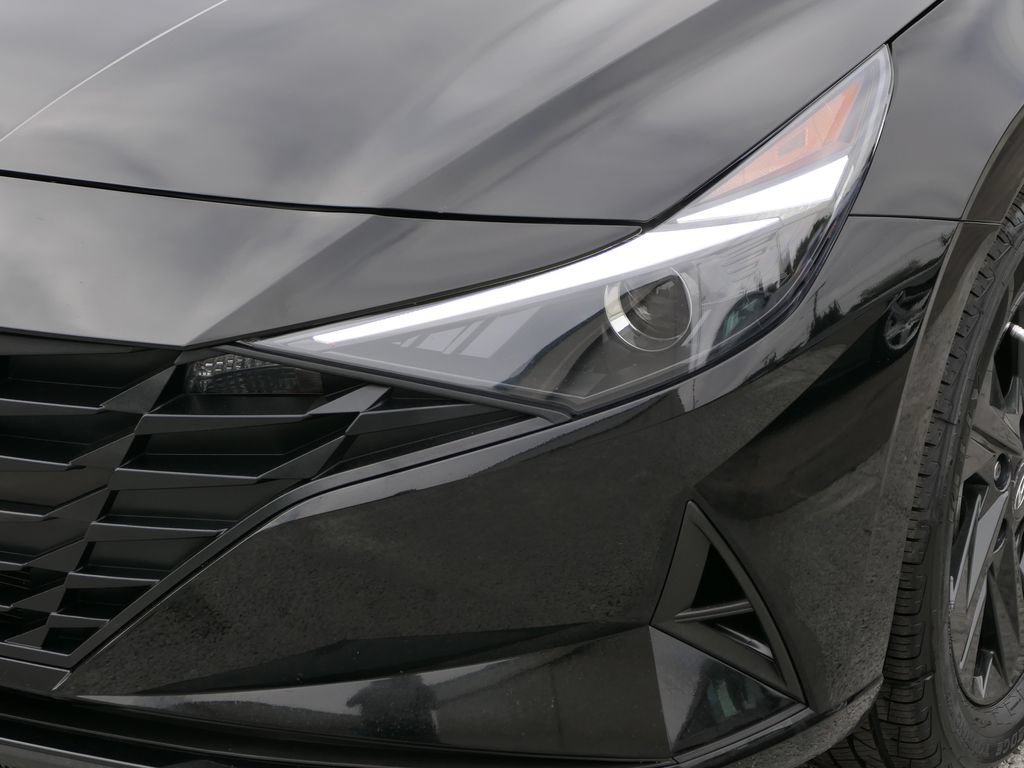 Used 2023 Hyundai Elantra Blue FWD image 10