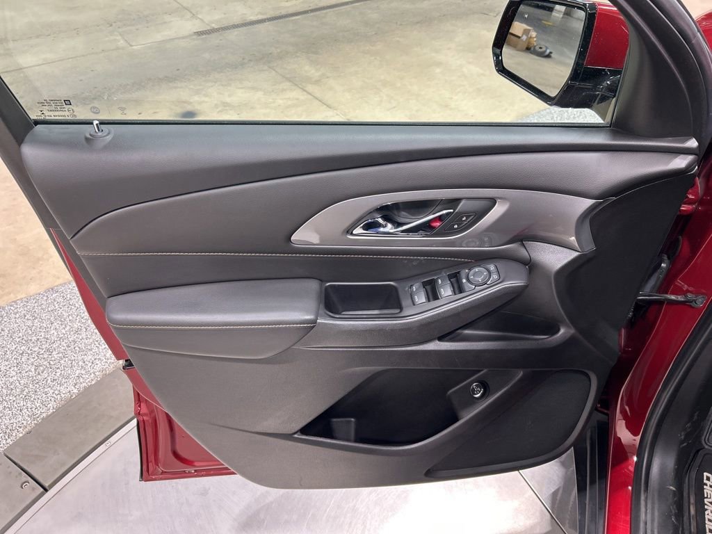 Used 2019 Chevrolet Traverse LT image 15