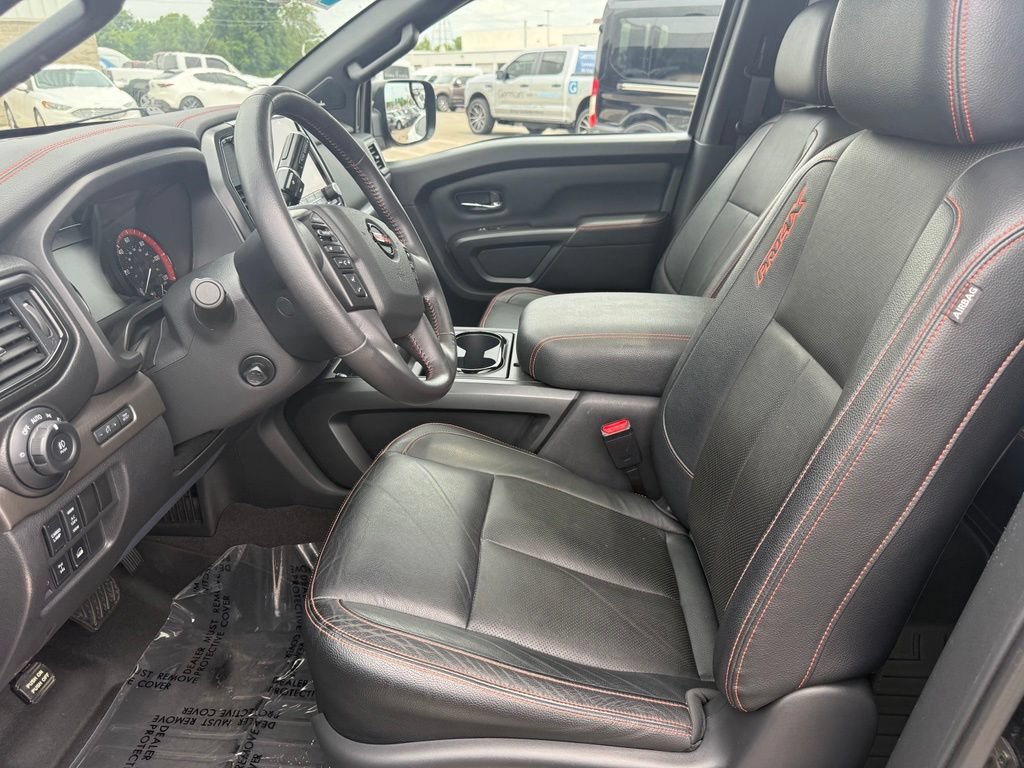 Used 2022 Nissan Titan PRO-4X w/ Pro-4x Convenience Package AWD/4WD image 14