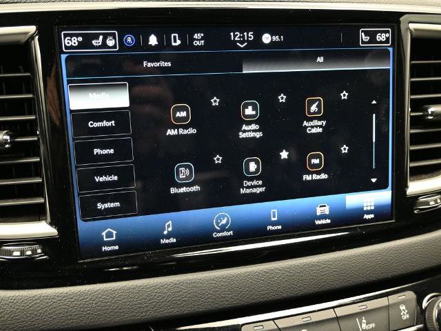 Used 2023 Chrysler Pacifica Touring-L image 33