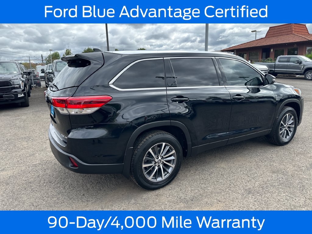 Used 2019 Toyota Highlander XLE AWD/4WD image 8