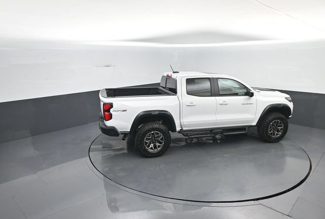 Used 2024 Chevrolet Colorado ZR2 w/ Safety Package AWD/4WD image 29