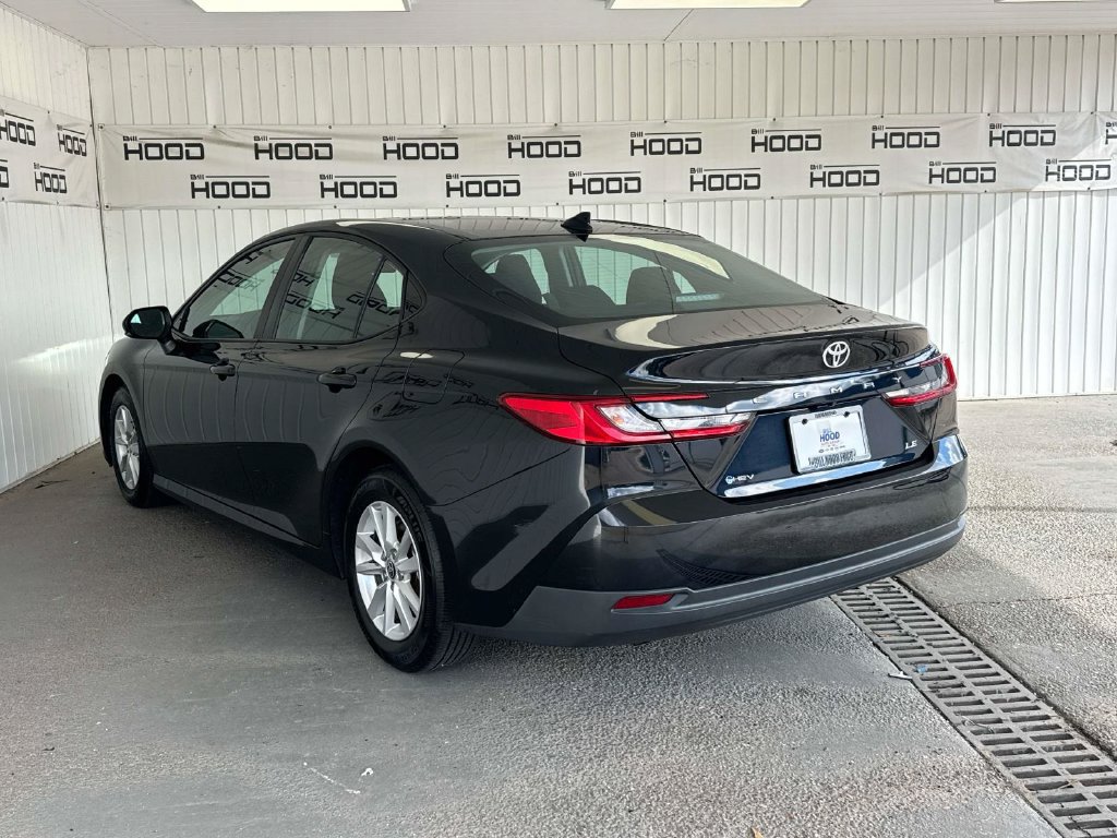Used 2025 Toyota Camry LE FWD image 7