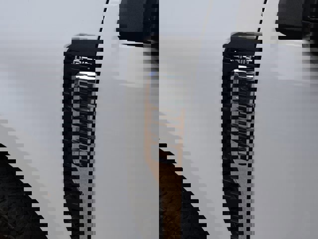 Certified 2025 Ford F250 Lariat w/ Tremor Off-Road Package image 38