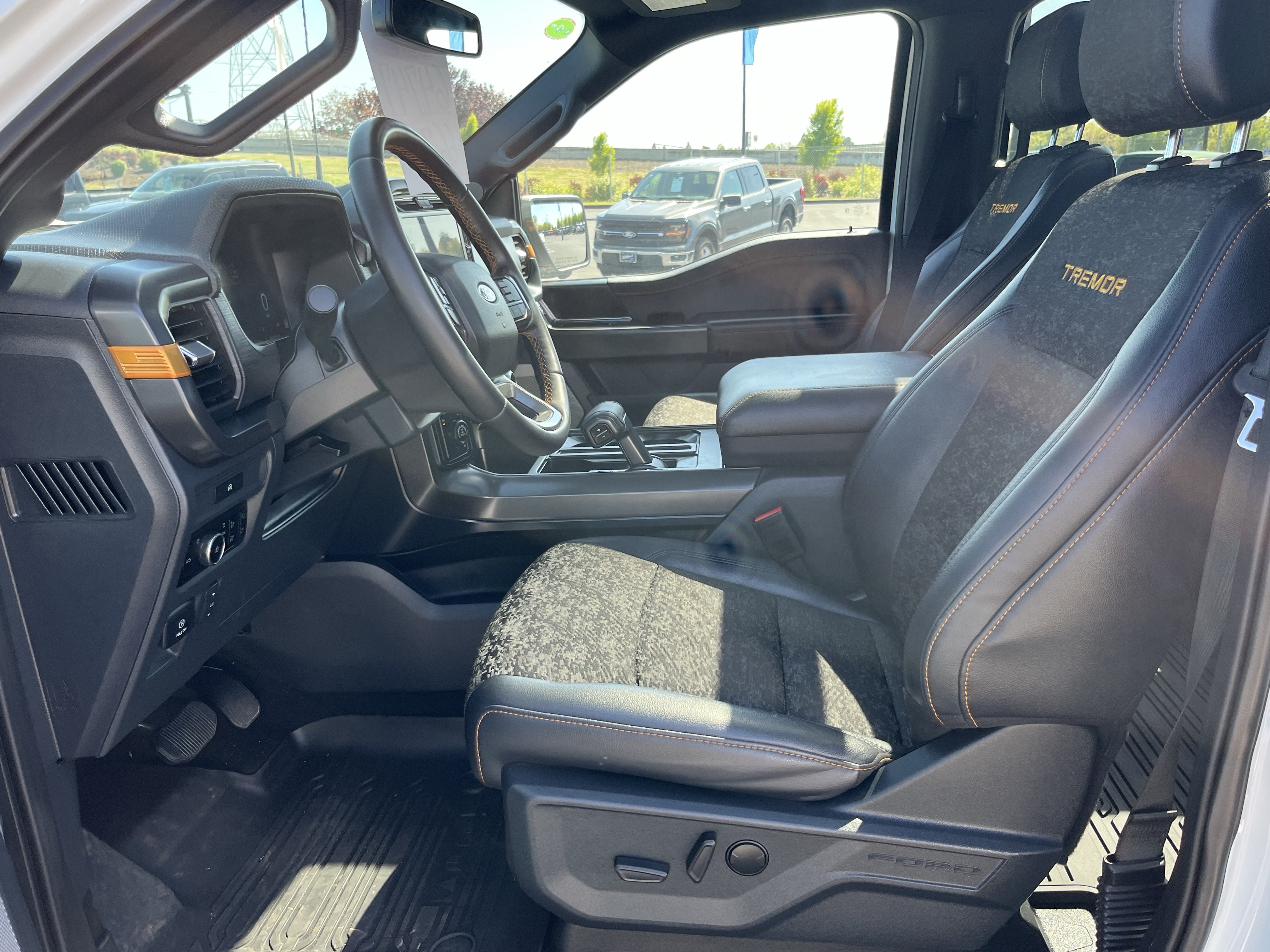 Certified 2025 Ford F150 Tremor AWD/4WD image 9