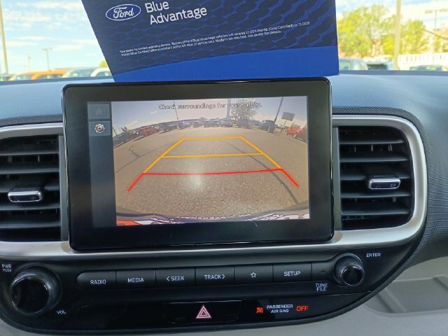 Used 2025 Hyundai Venue SEL FWD image 19