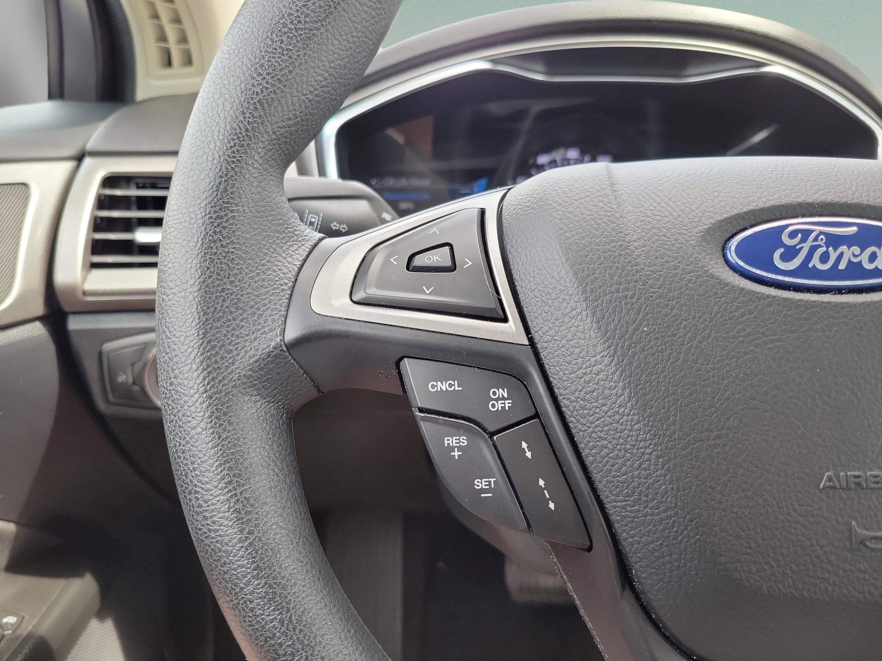 Certified 2020 Ford Fusion SE FWD image 21