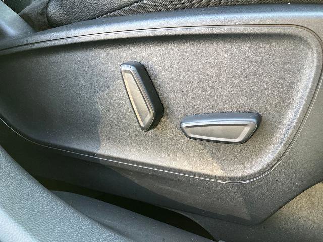 Certified 2025 Ford Escape Platinum w/ Premium Technology Package AWD/4WD image 21