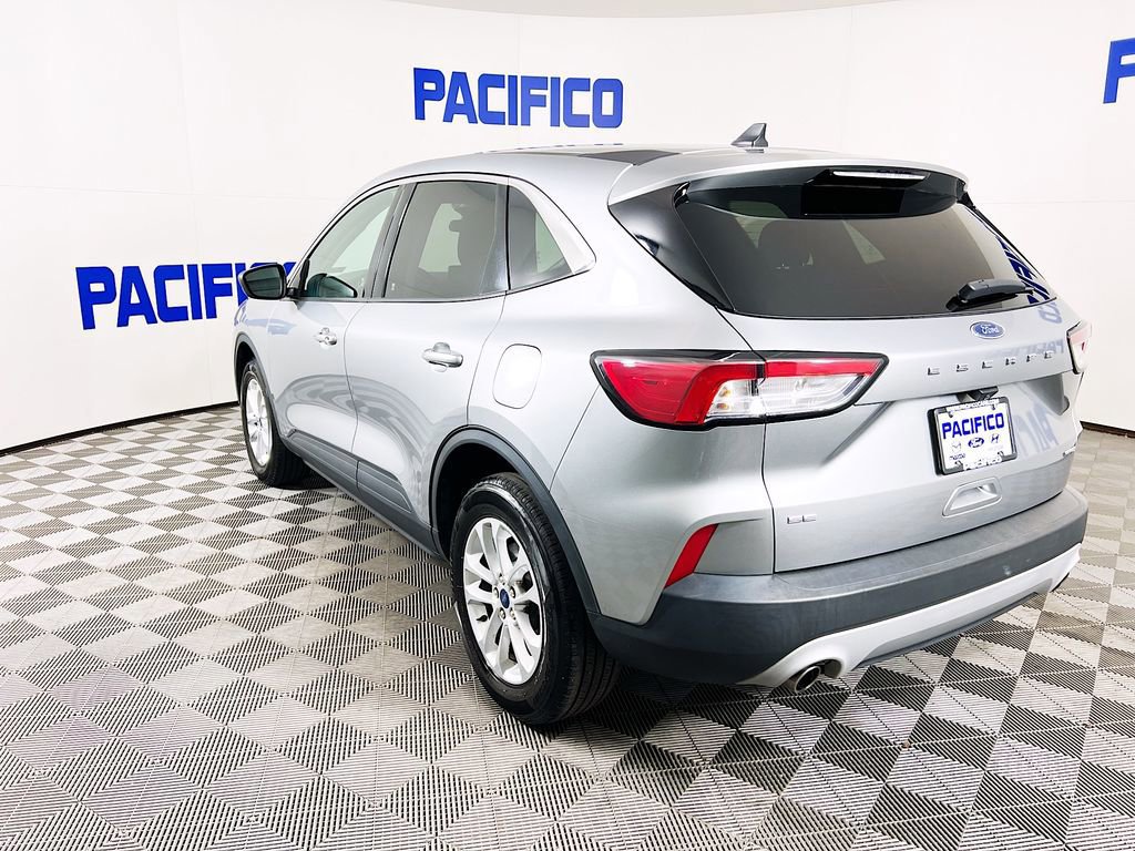 Certified 2022 Ford Escape SE image 5
