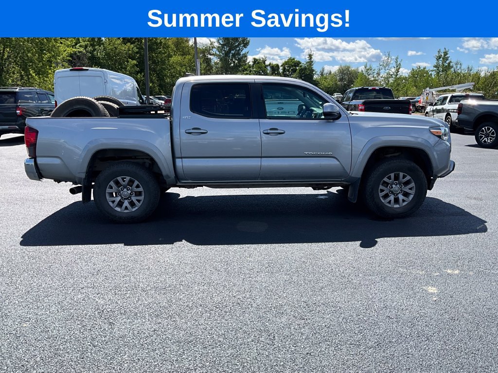 Used 2018 Toyota Tacoma SR5 AWD/4WD image 8
