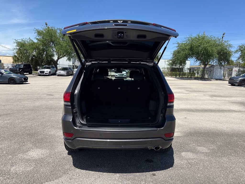 Used 2021 Jeep Grand Cherokee Laredo X image 25