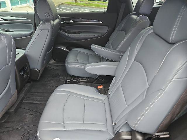 Used 2022 Buick Enclave Essence w/ Sport Touring Edition AWD/4WD image 10