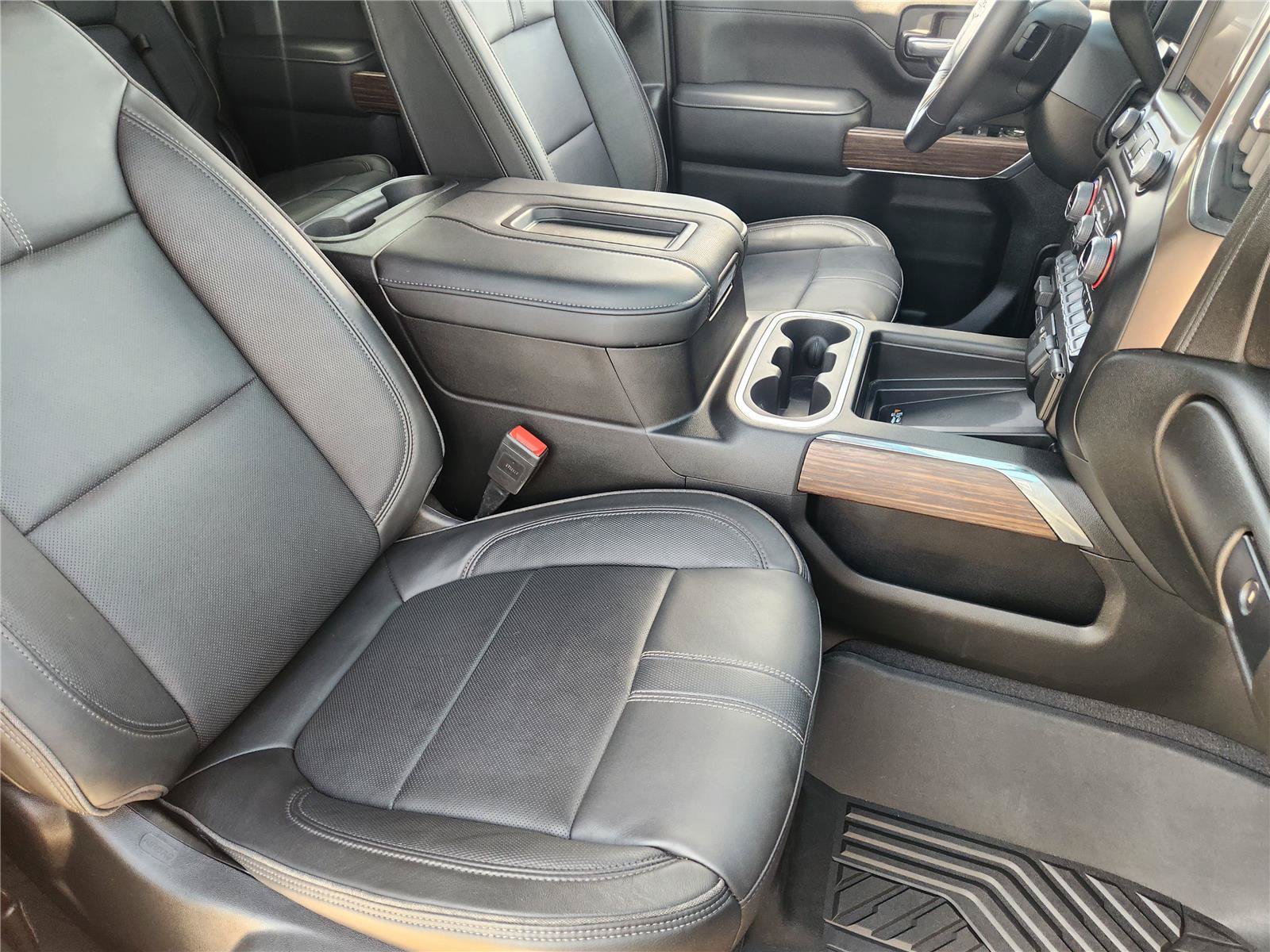 Used 2022 Chevrolet Silverado 2500 High Country w/ Technology Package AWD/4WD image 12
