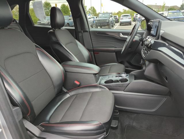 Certified 2024 Ford Escape ST-Line AWD/4WD image 15