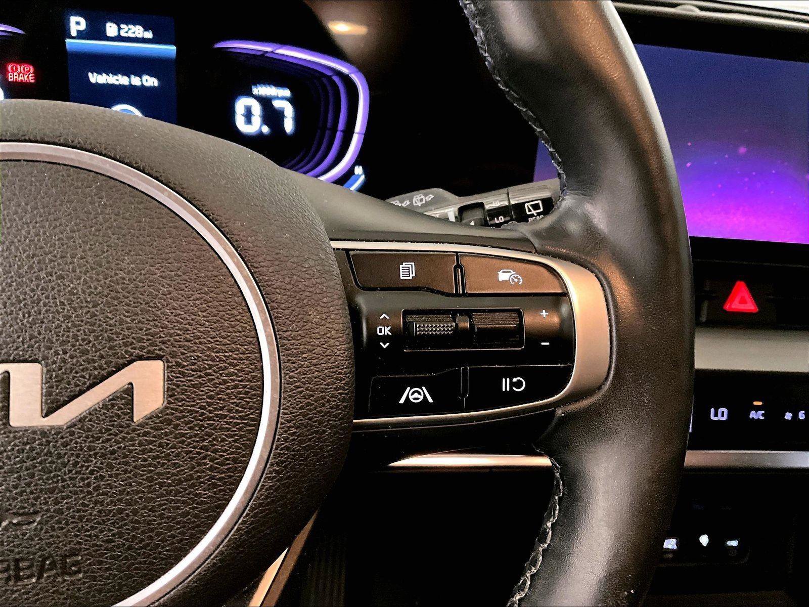 Used 2023 Kia Sportage EX image 18