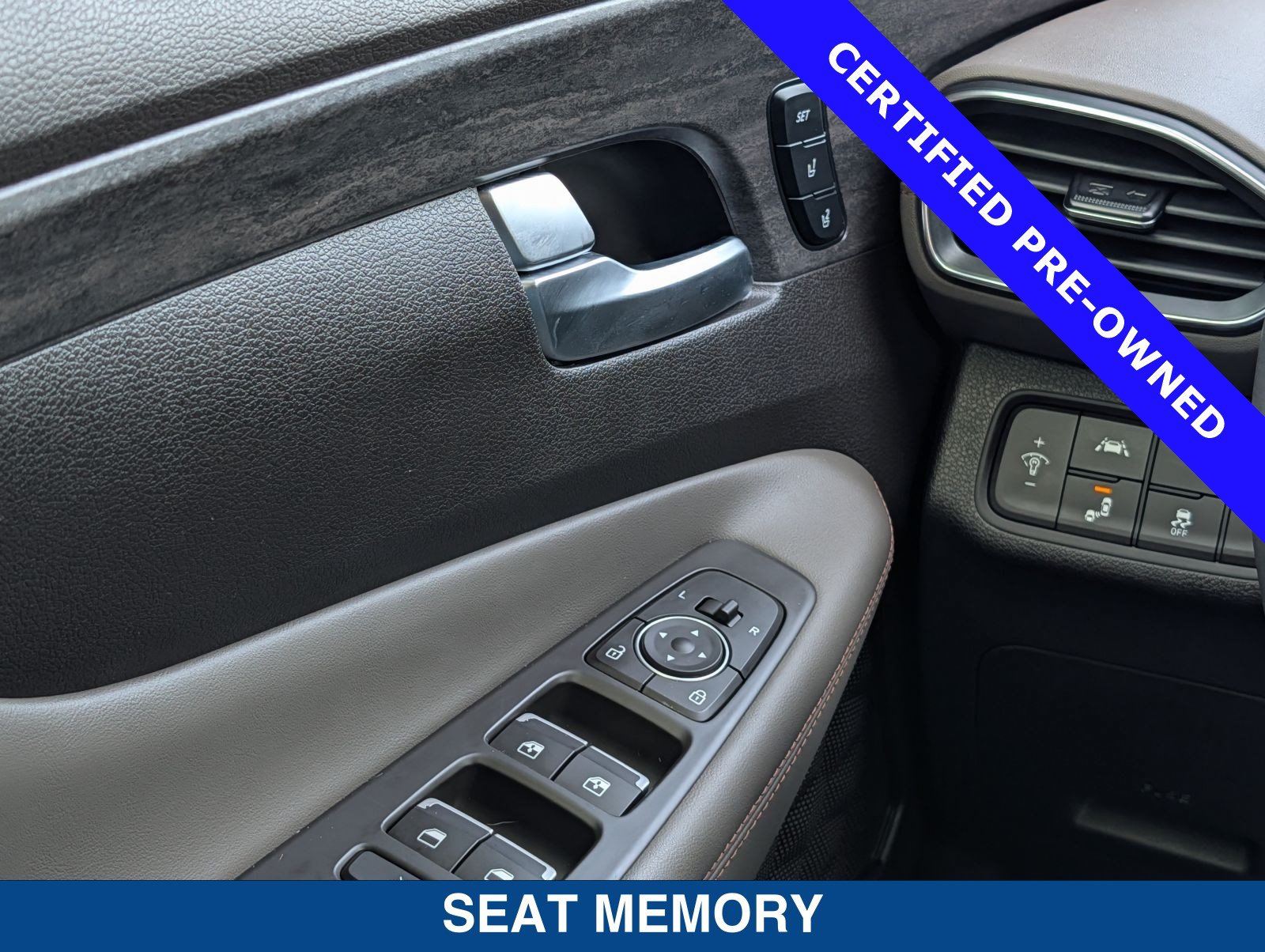 Used 2020 Hyundai Santa Fe Limited FWD image 25