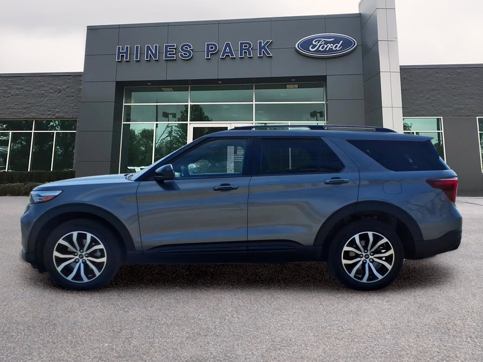 Certified 2023 Ford Explorer ST AWD/4WD image 4