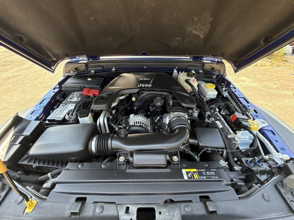 Used 2018 Jeep Wrangler Sport AWD/4WD image 24