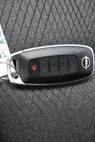 Used 2025 Nissan Rogue SV FWD image 24