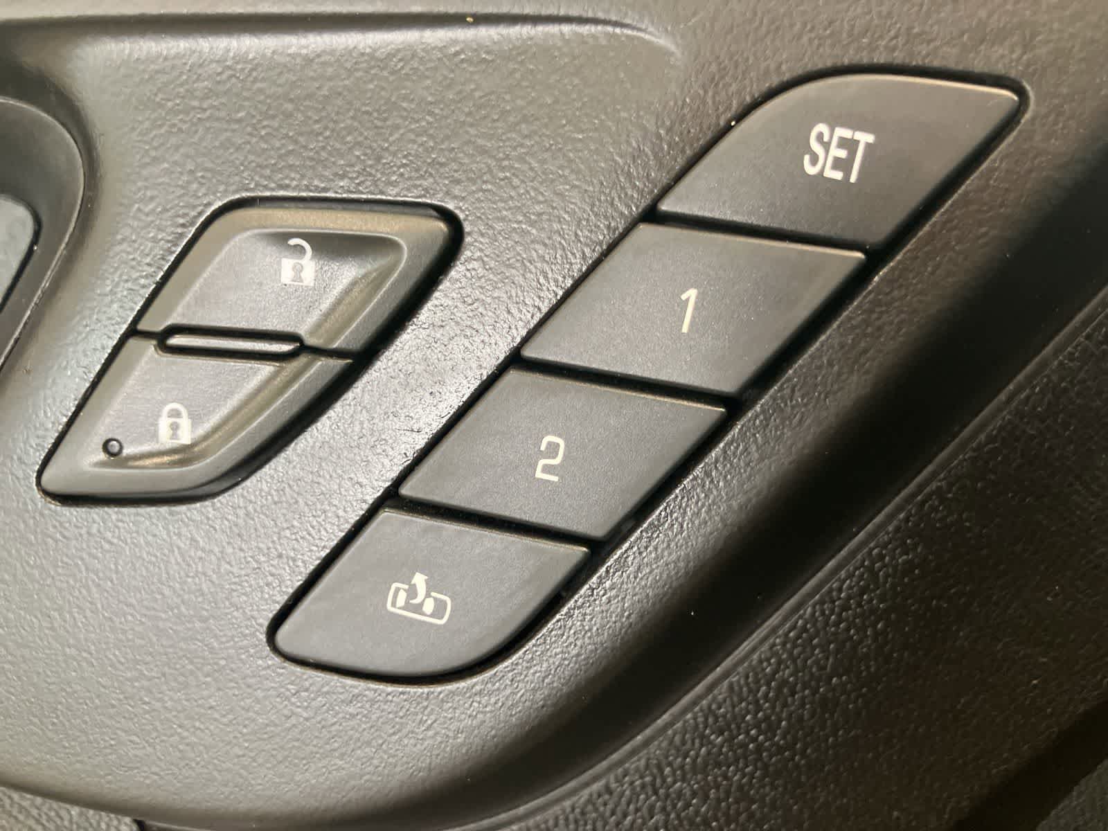 Used 2019 Chevrolet Malibu Premier FWD image 16