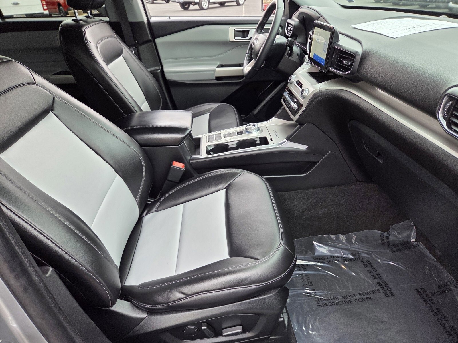 Certified 2023 Ford Explorer XLT w/ Equipment Group 202A image 16