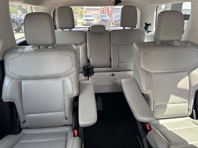 Certified 2025 Ford Expedition Active RWD image 11