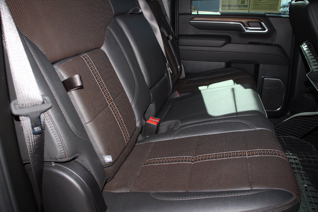 Used 2024 Chevrolet Silverado 3500 High Country w/ High Country Premium Package AWD/4WD image 26