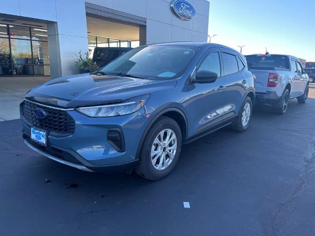 Certified 2024 Ford Escape Active AWD/4WD image 1