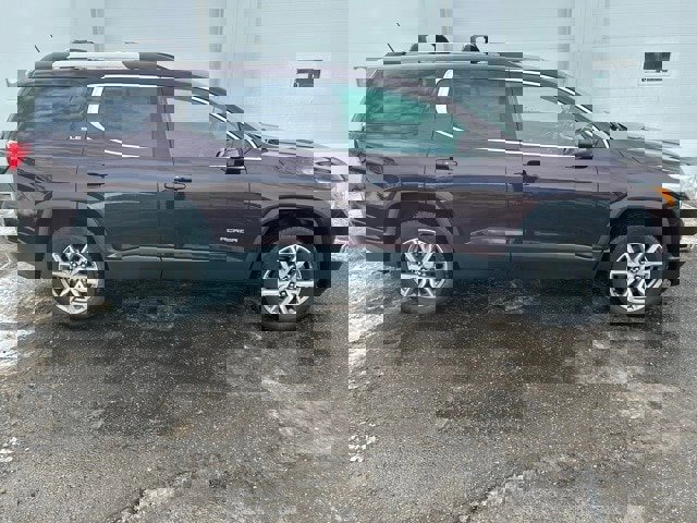 Used 2018 GMC Acadia SLE w/ Driver Alert Package I image 2