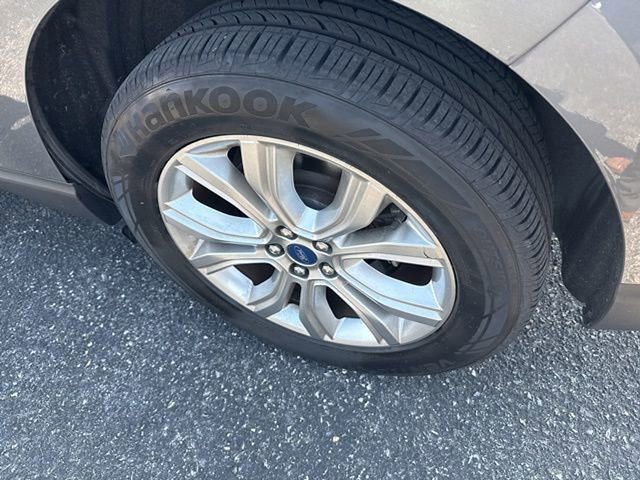 Certified 2022 Ford Edge Titanium image 7