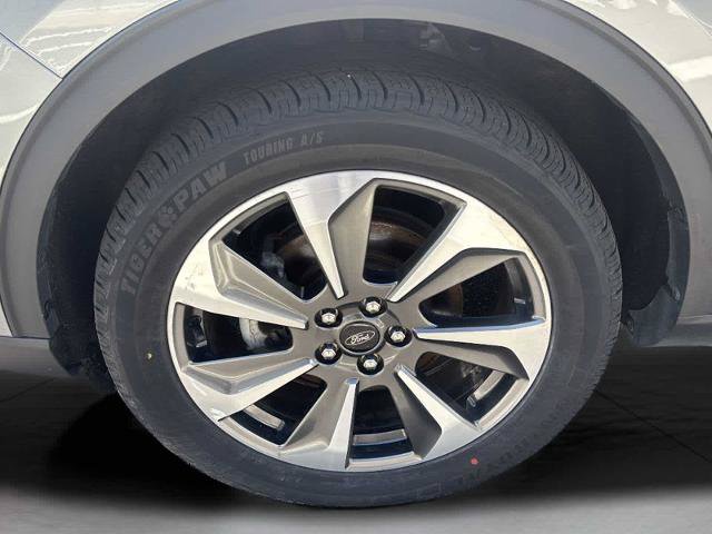 Certified 2023 Ford Escape Platinum AWD/4WD image 35
