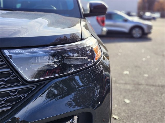 Certified 2022 Ford Explorer XLT w/ Equipment Group 202A image 10