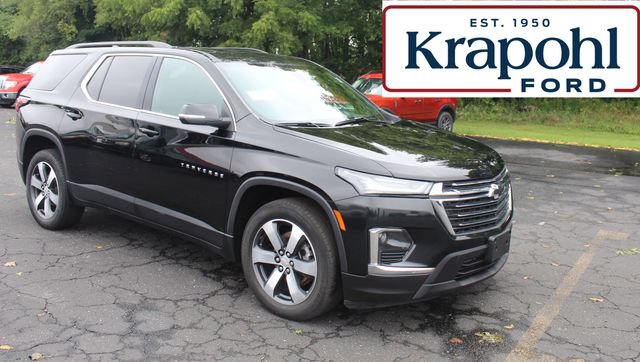 Used 2023 Chevrolet Traverse LT w/ LT Premium Package