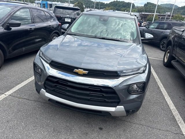 Used 2022 Chevrolet TrailBlazer LT w/ Convenience Package FWD image 4