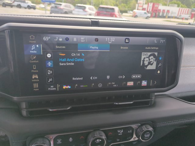 Used 2024 Jeep Wrangler Unlimited Sahara w/ Safety Group image 22