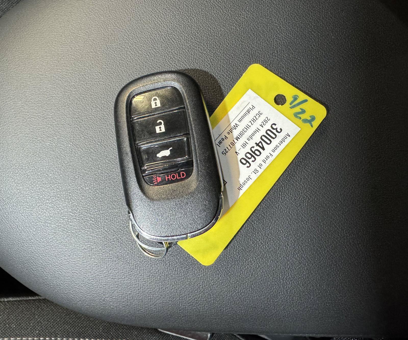 Used 2024 Honda HR-V LX image 40
