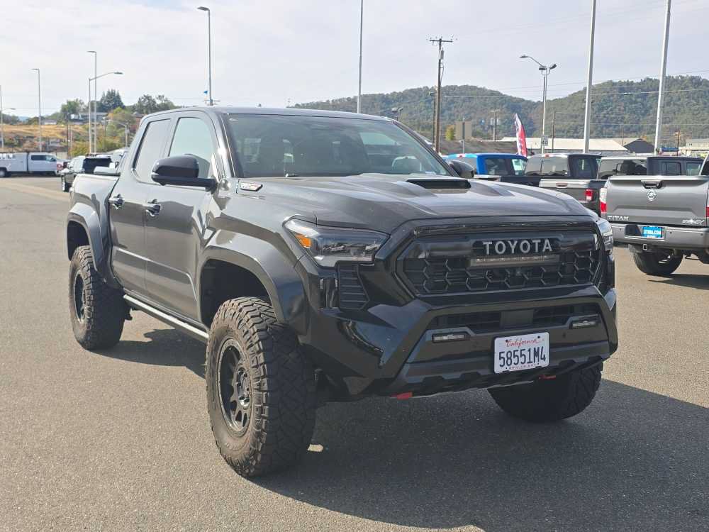 Used 2025 Toyota Tacoma TRD Pro AWD/4WD image 18