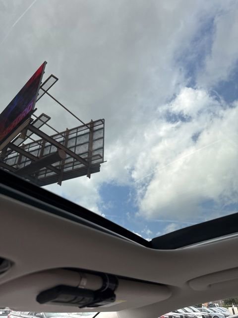 Used 2025 Kia Sorento SX image 6